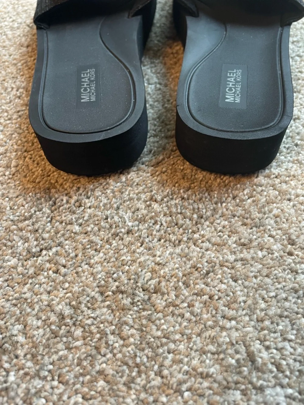 Michael Kors Black Slip-On MK Logo Slides Sporty Size 10M Lightweight - Picture 4 of 9